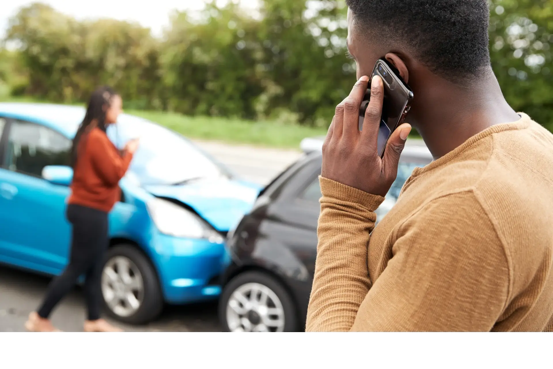 Customer calling colonial insurance to get new Auto insurance